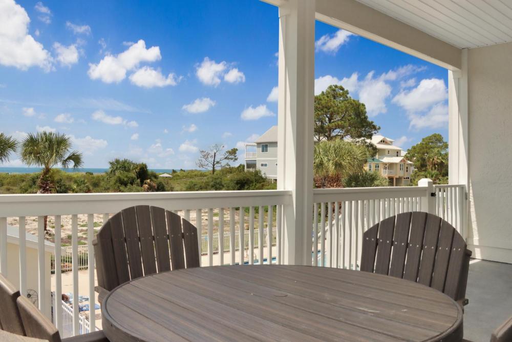 Three-Bedroom Apartment - Oceanfront interior